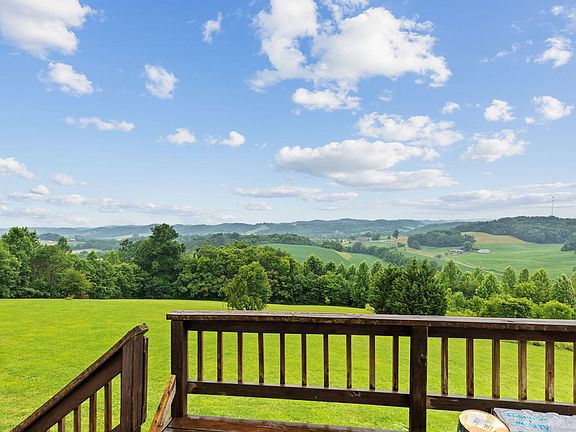 5th image of 1095 Highland Meadows Way