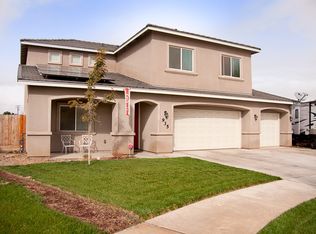 935 Maple Valley Way, Lindsay, CA 93247