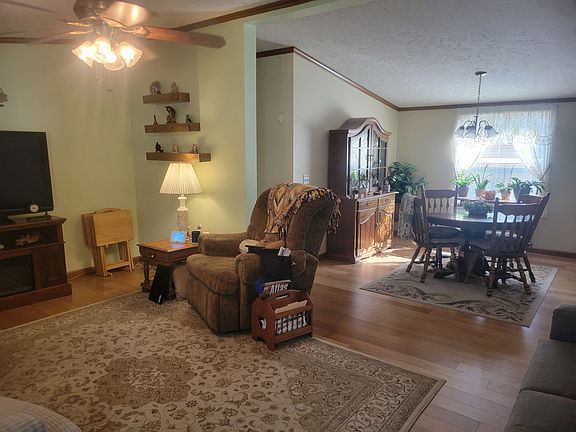 4th image of 6404 Shore Breeze Dr #165