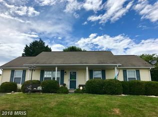382 Dinali Dr, Martinsburg, WV 25403