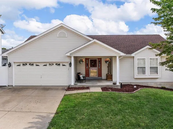 160 Whetstone Dr, Saint Charles, MO 63303
