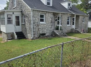 501 & 503 W Hill St #501, Neosho, MO 64850