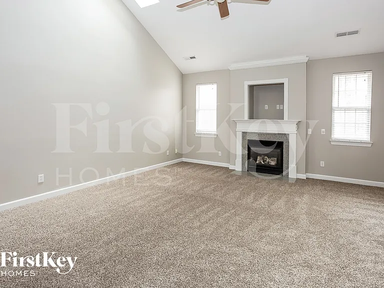 1504 Aries Ln — Photo 4