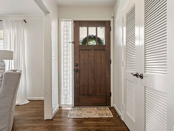 3rd image of 1840 Glendmere Dr