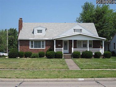 1st image of 1340 W 40th St
