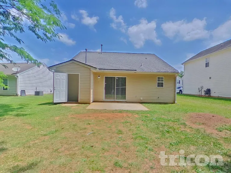 6417 Sunman Rd — Photo 15
