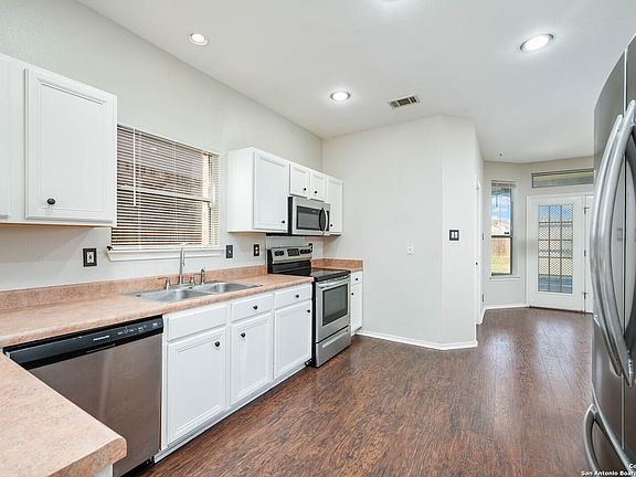 5th image of 9018 FOXGROVE WAY