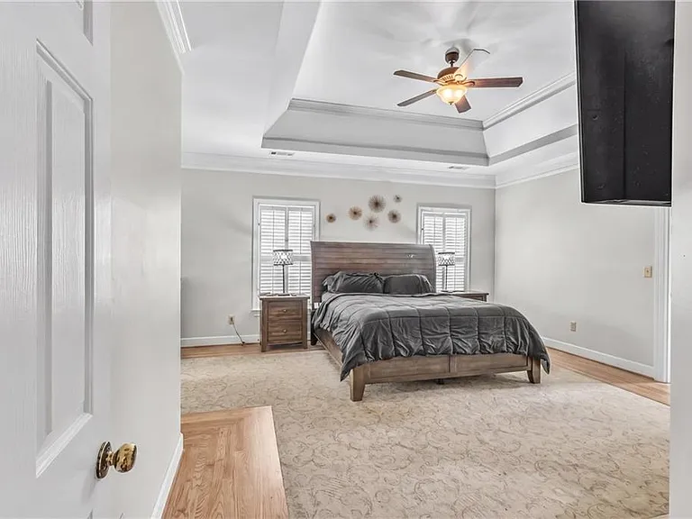 1085 Castle Pointe Ln — Photo 21