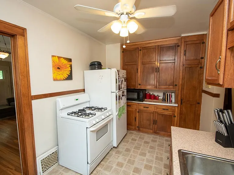 4516 Cedar Ave S — Photo 8