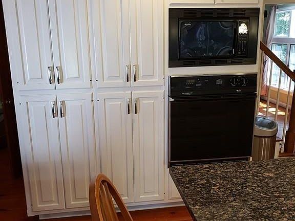4th image of 13 Stillwater Dr
