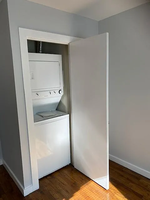 571 Formwalt St SW — Photo 3