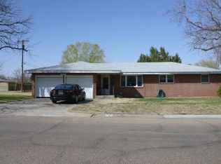 707 E Hamline St, Garden City, KS 67846