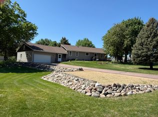 421 Oxford St W, Worthington, MN 56187