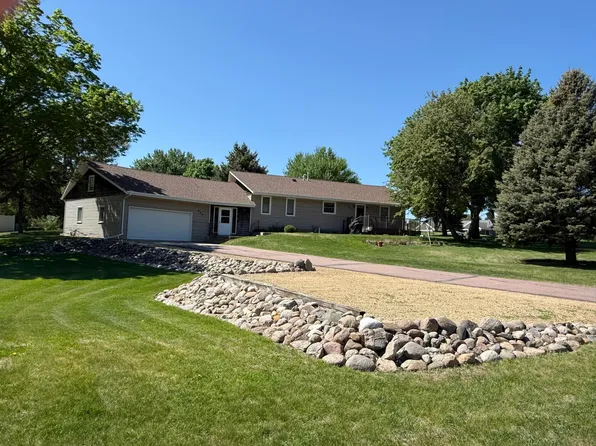 421 Oxford St W, Worthington, MN 56187