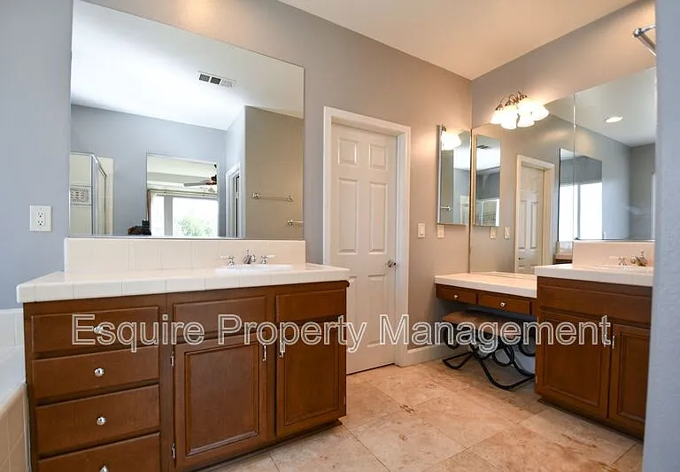 1763 Alta Vista Pl — Photo 12