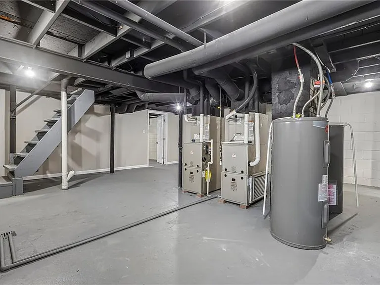 3535 Erin Ave #UP — Photo 19