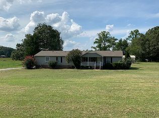 781 W Ridgeway Rd, Honea Path, SC 29654