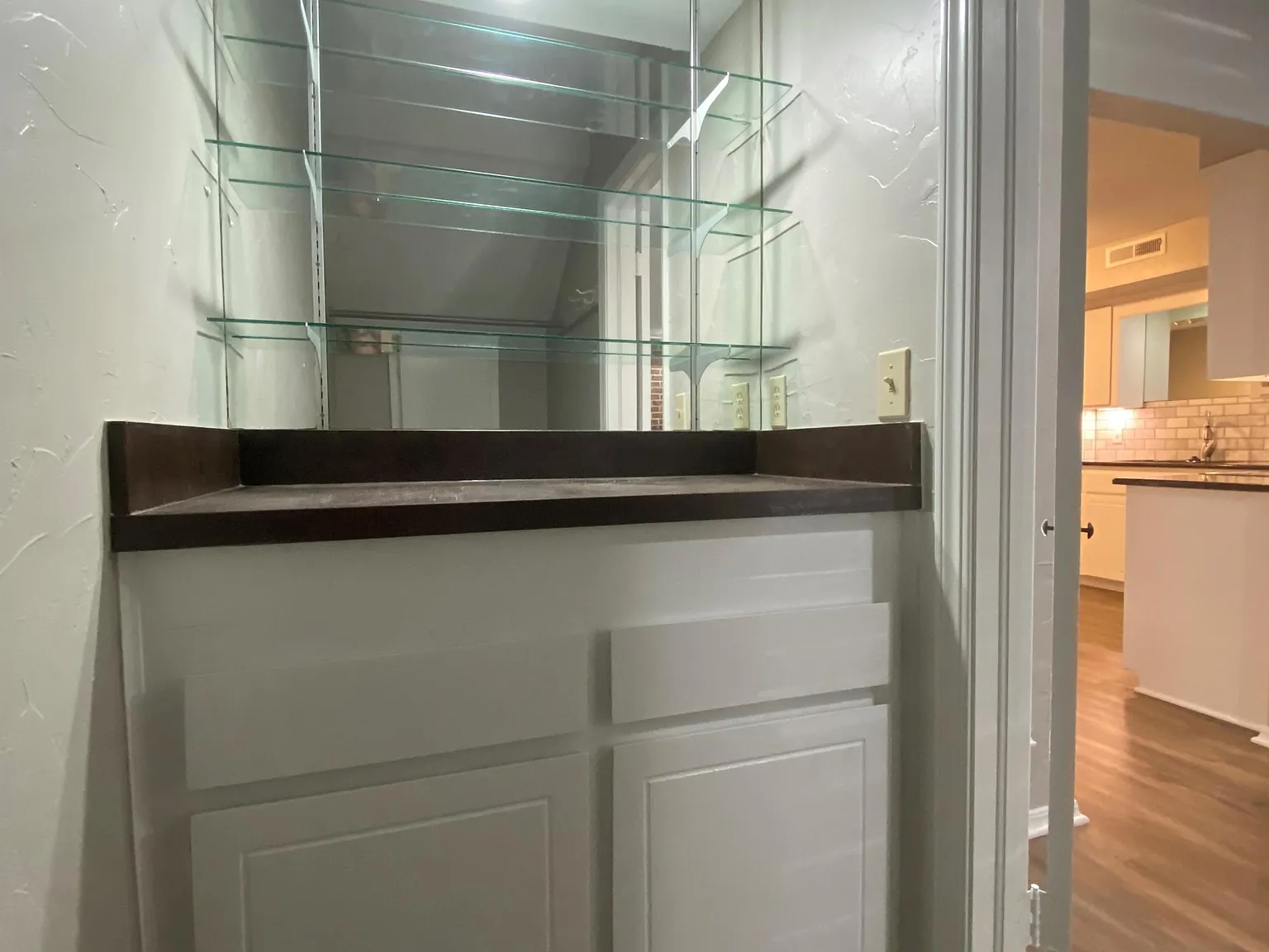2 bed, 2.5 bath, 1680 sqft, $1,295 — Photo 2