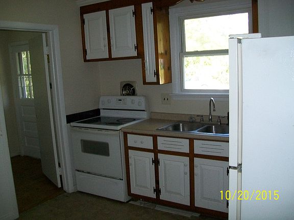 4th image of 1018 Halsey Ln