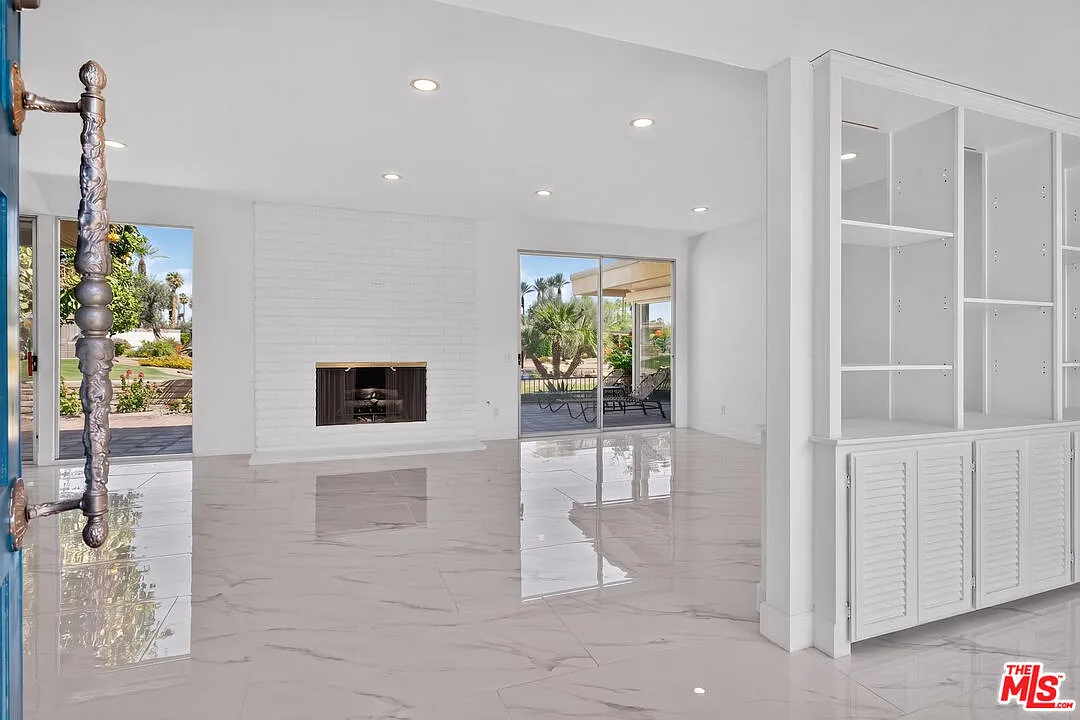 3 bed, 3.0 bath, 2064 sqft, $4,250 — Photo 3