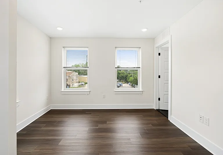 7620 Ridge Ave #14 — Photo 7
