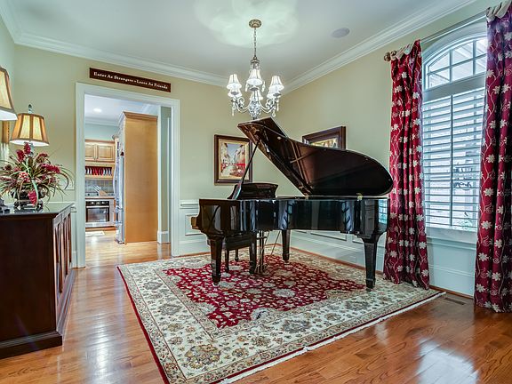 Music/Dining room