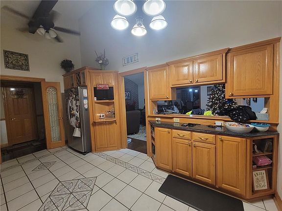 2nd image of 804 Village Dr
