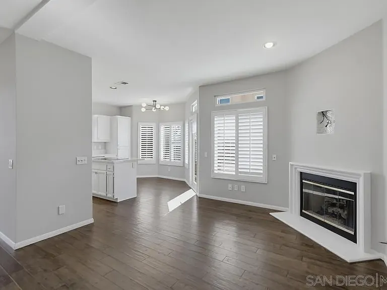 7130 Calabria Ct #E — Photo 27