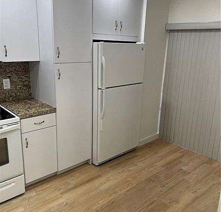 5th image of 10630 NW 14th St APT 113