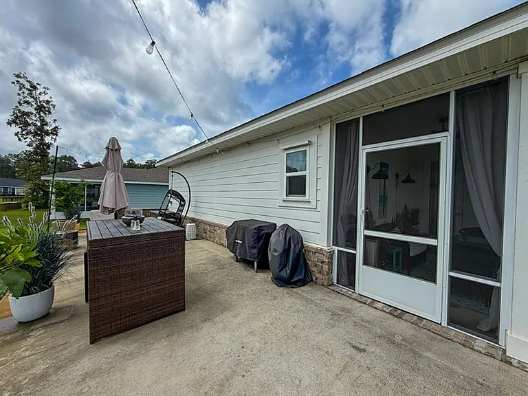 593 Riverwalk Cir — Photo 24
