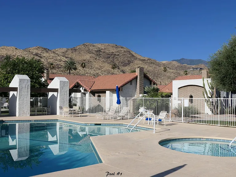 2360 Miramonte Cir W #F — Photo 1