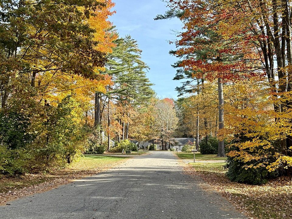 1st image of 14 Oakwood Lane #14