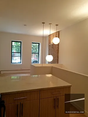Rented by Highline Residential | media 37