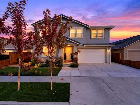 1910 Peony St, Hollister, CA 95023