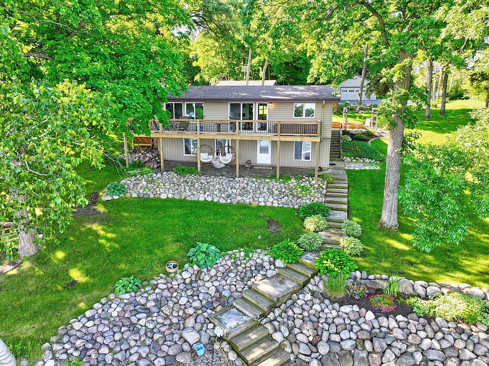 1st image of 483 S Maple Lake Rd SE