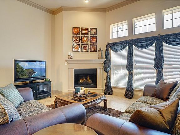 5th image of 6204 Lake Way