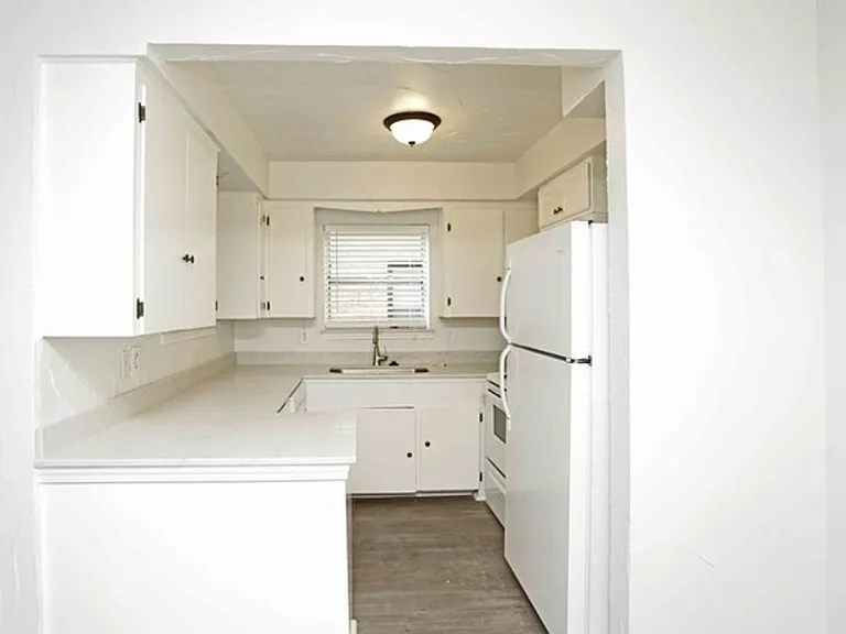 2313 N Fitzhugh Ave — Photo 7