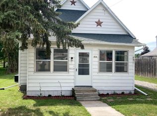 905 S 7th St, Oskaloosa, IA 52577
