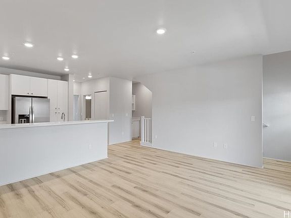 5th image of 91-1170 Hoonaauao St #1306