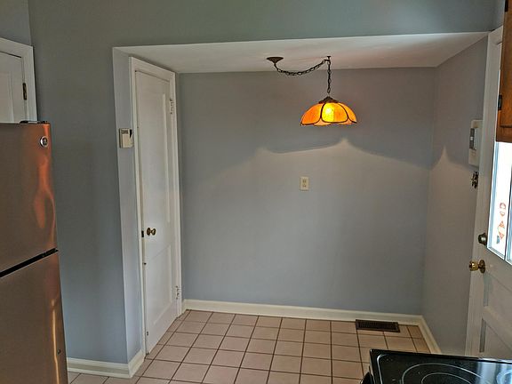 Eating nook in kitchen