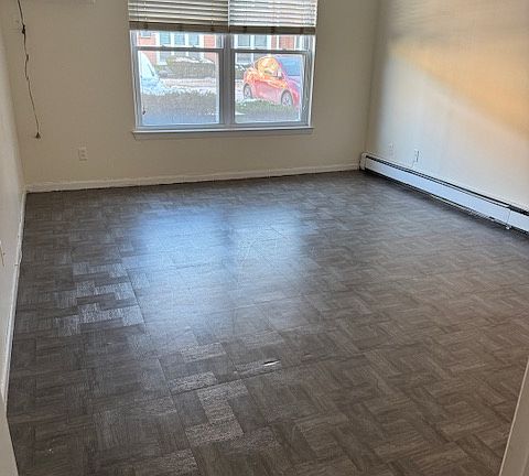 2nd image of 1 Riverview Ct #1
