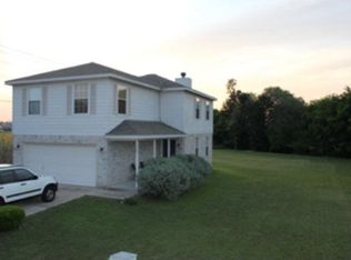 1501 Century Oaks Dr, Lockhart, TX 78644