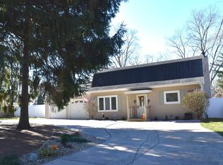 166 Forest View Ave, Wood Dale, IL 60191