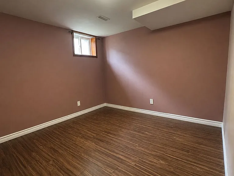 34 Engel Cres #A — Photo 14