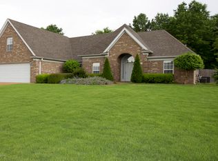 1520 Crossing Dr, Horn Lake, MS 38637