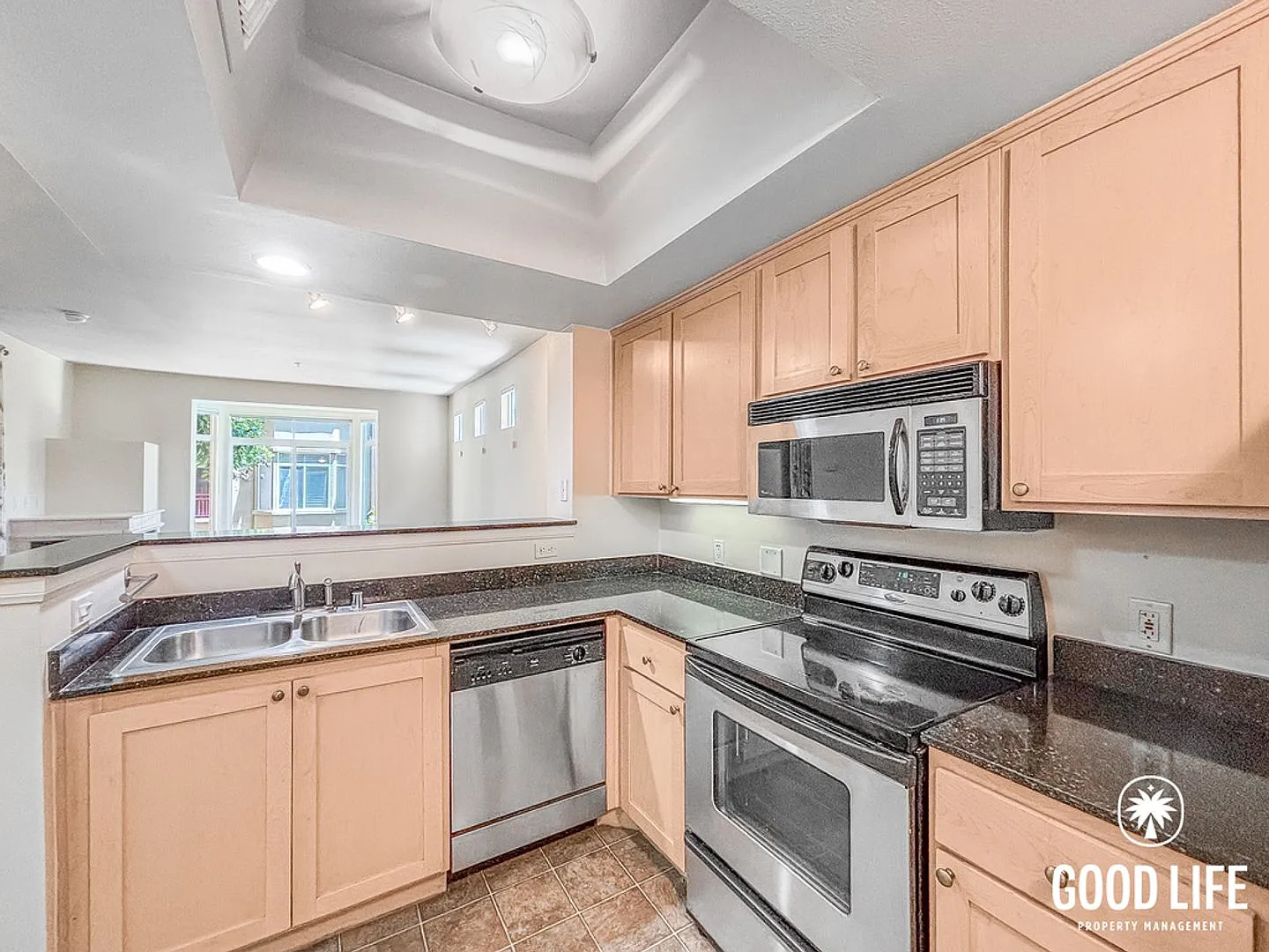 SD: Great 600 sqft Studio in Bankers Hill w/ all the amenities! — Photo 4