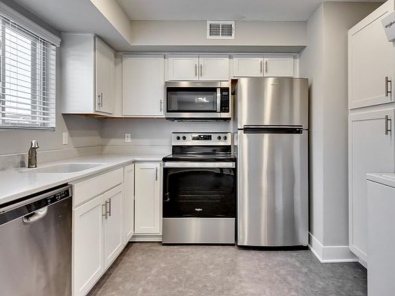 2nd image of 4702 Wakeley St #5
