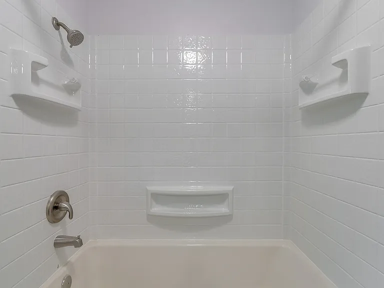 2218 11th St SW — Photo 2