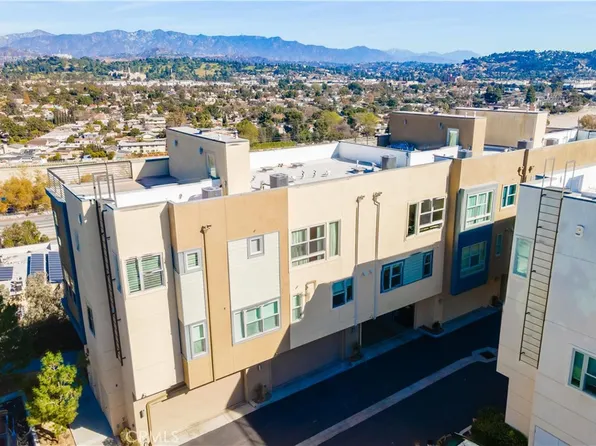 2753 Waverly Dr APT 403, Los Angeles, CA 90039