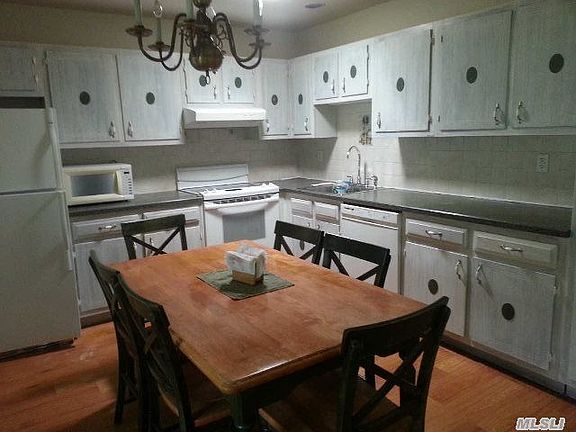 5th image of 28 Freemont Ln